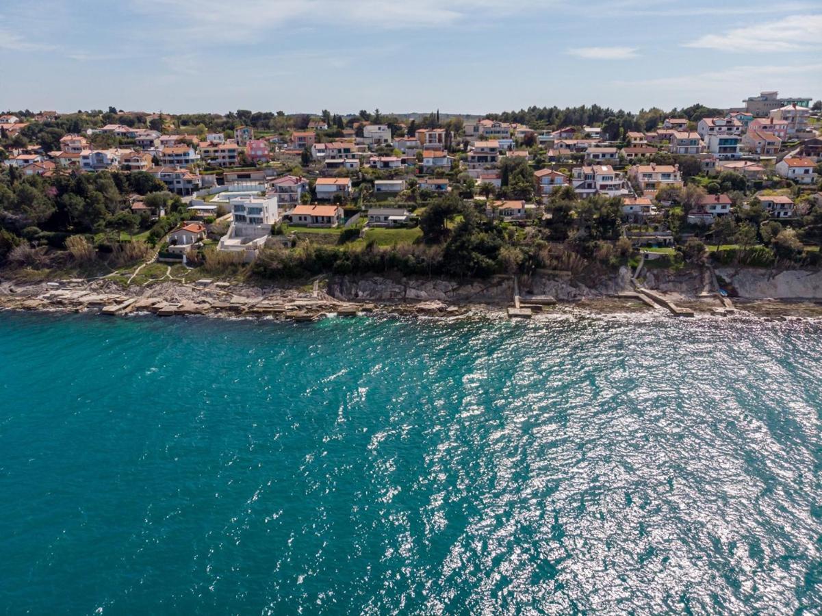 Villa Milena With Pool And Sea View Crveni Vrh Exterior photo